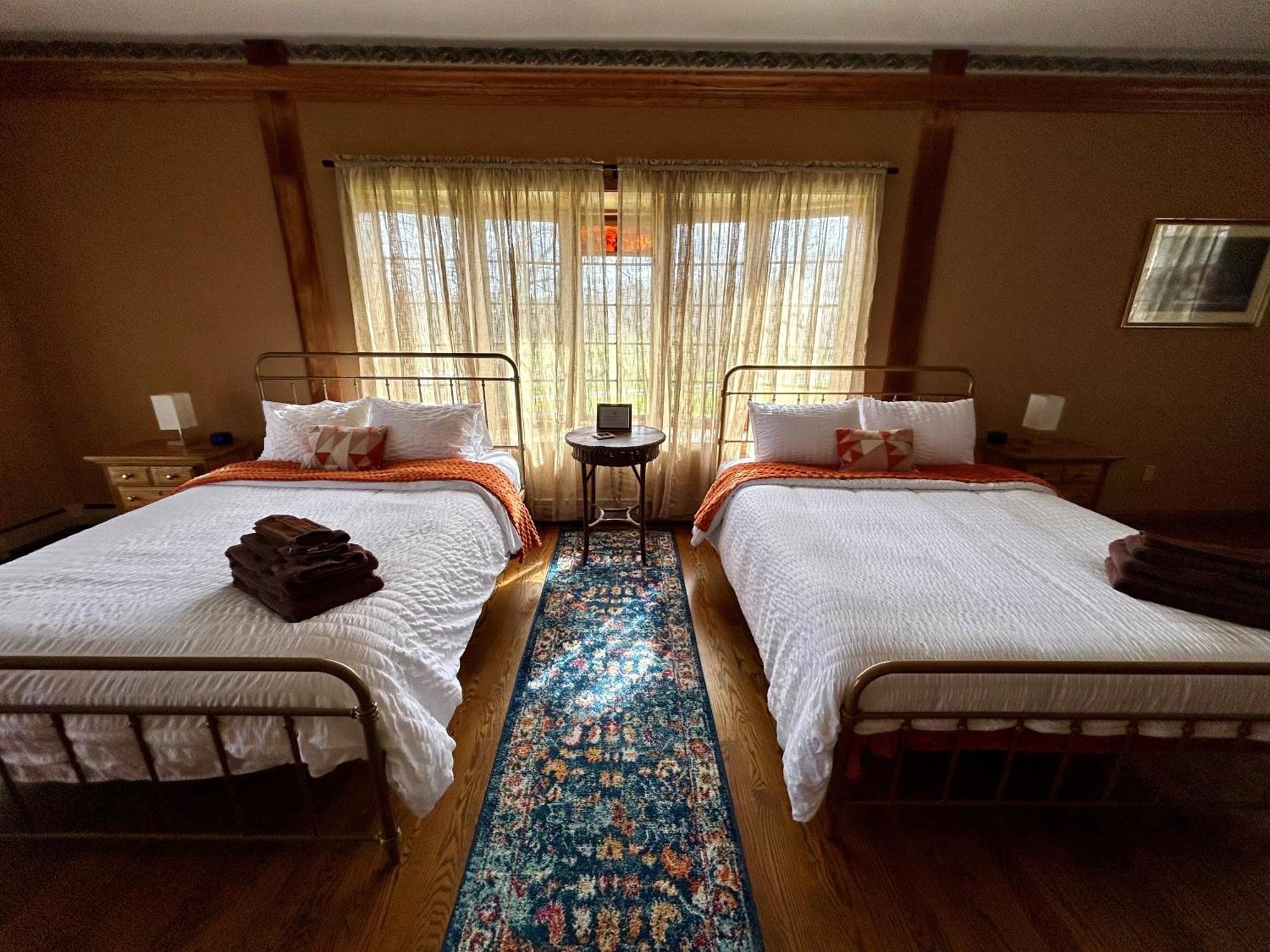 Warner-Concord Farms Bed & Breakfast Geneva Exterior photo